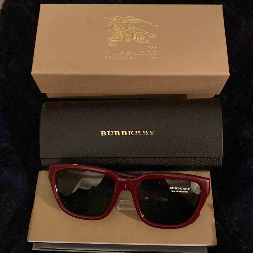 Burberry BE4277 Burgundy square Sunglasses